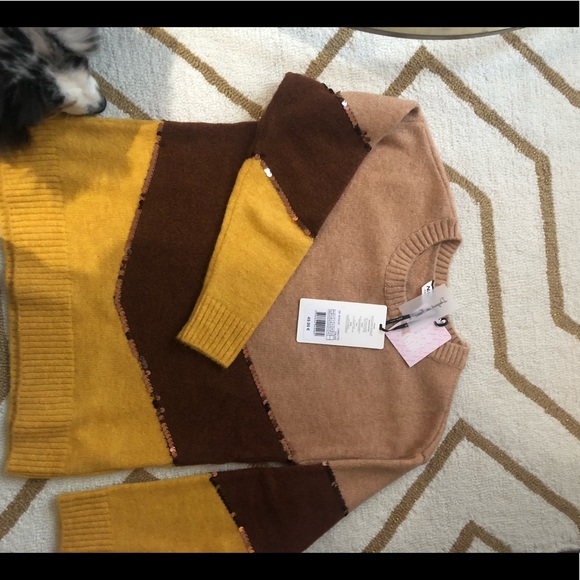 Wool sweater with sequins - Picture 2 of 3